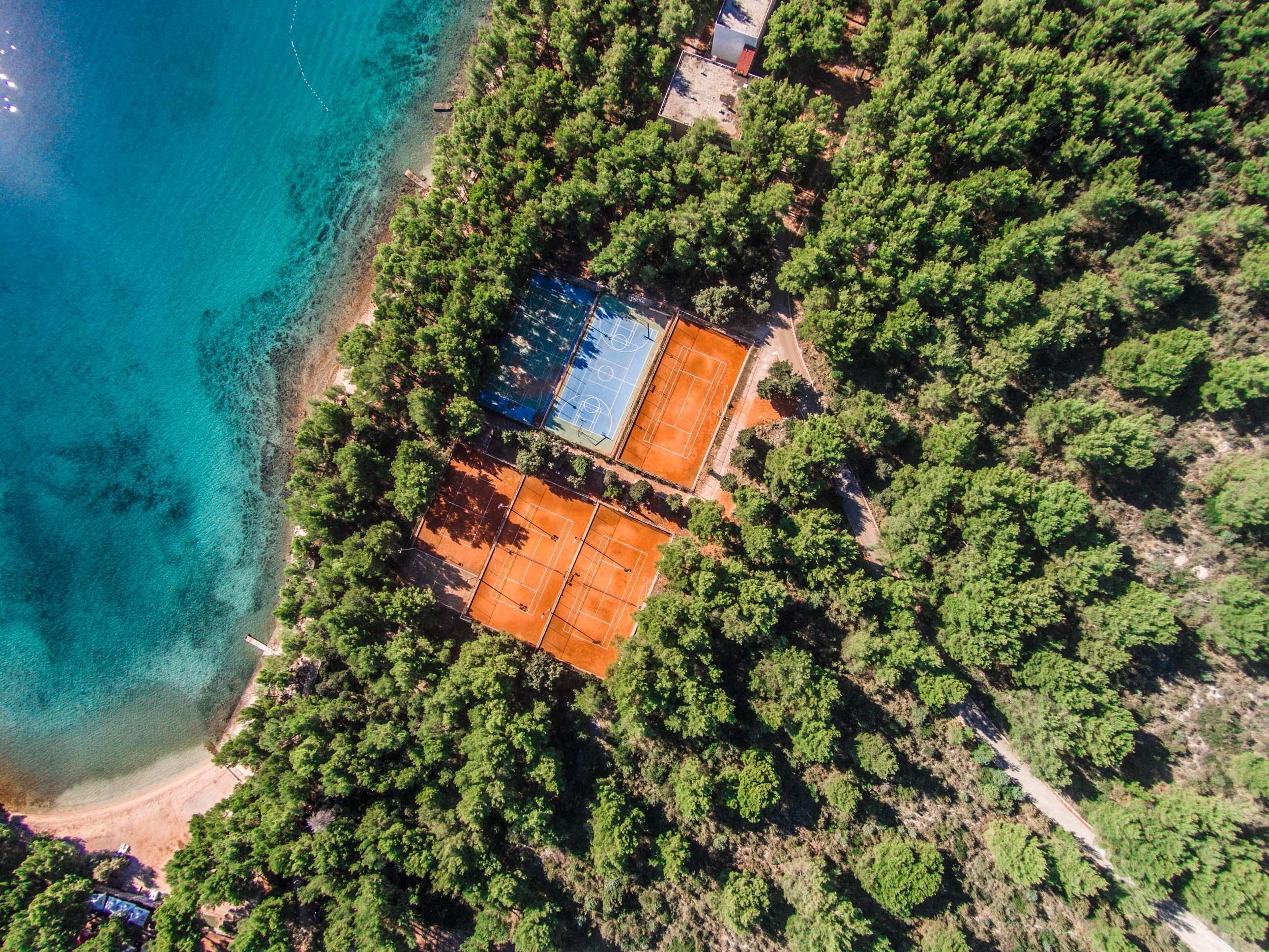 Aminess Younique Senses Resort Врбоска Экстерьер фото