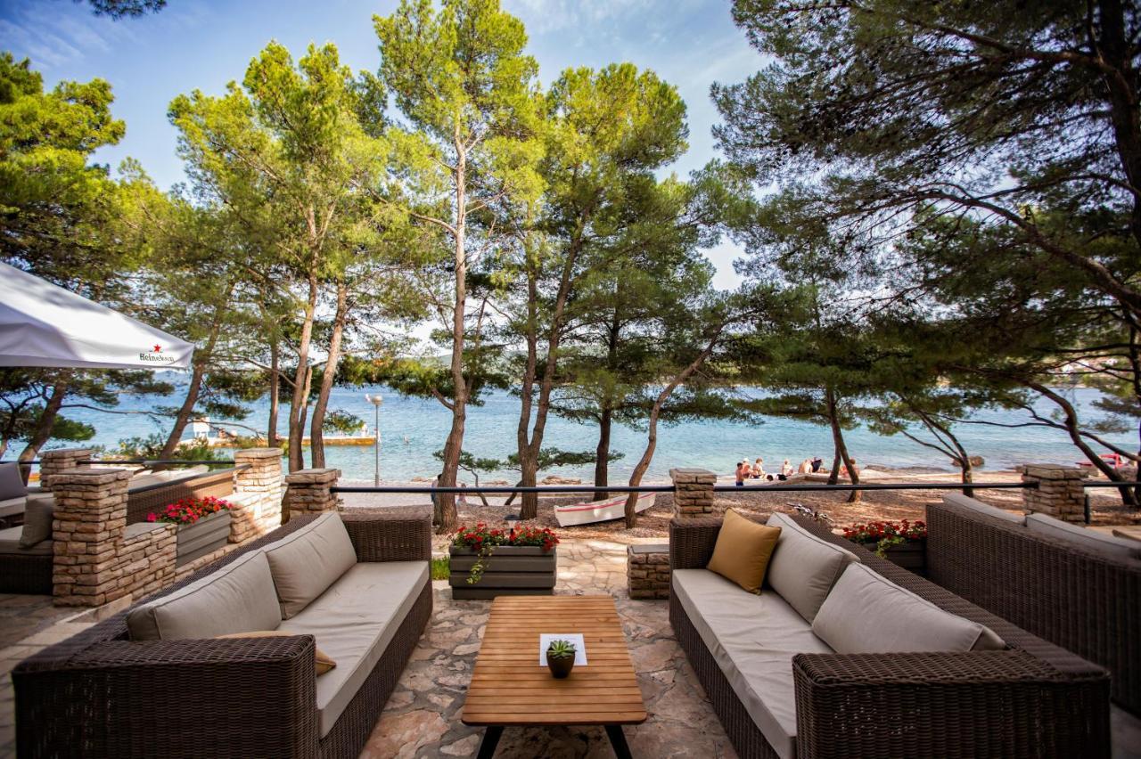 Aminess Younique Senses Resort Врбоска Экстерьер фото