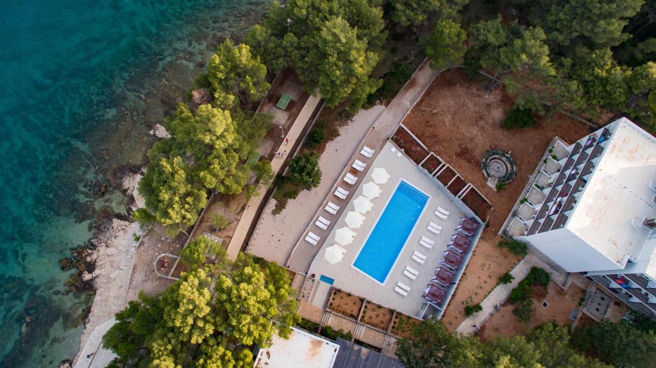 Aminess Younique Senses Resort Врбоска Экстерьер фото